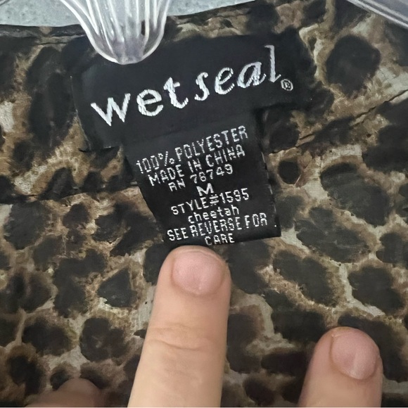 Wet seal sleeveless leopard print sheer top size medium - Picture 2 of 3